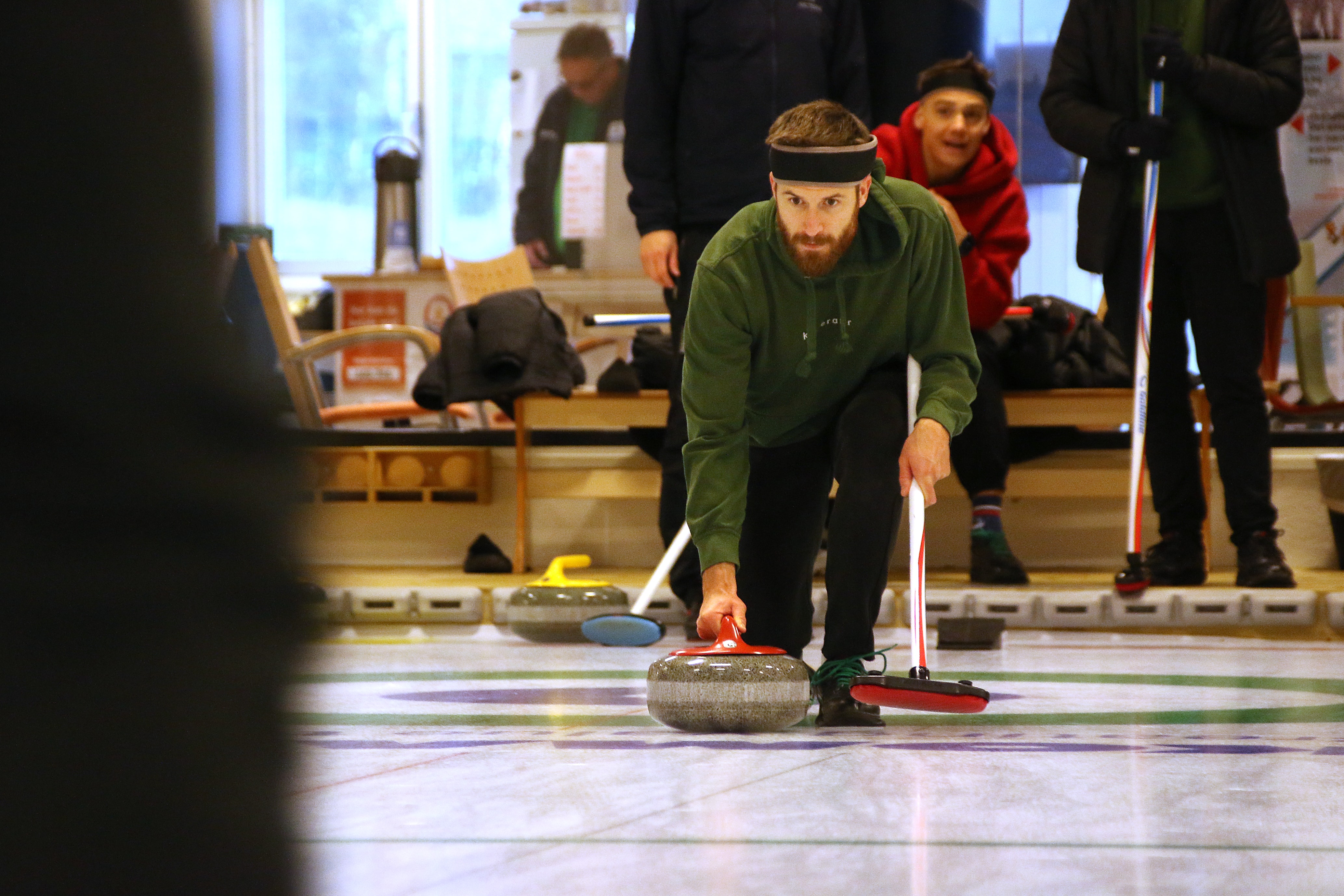 Eliteseriespillere på glattisen